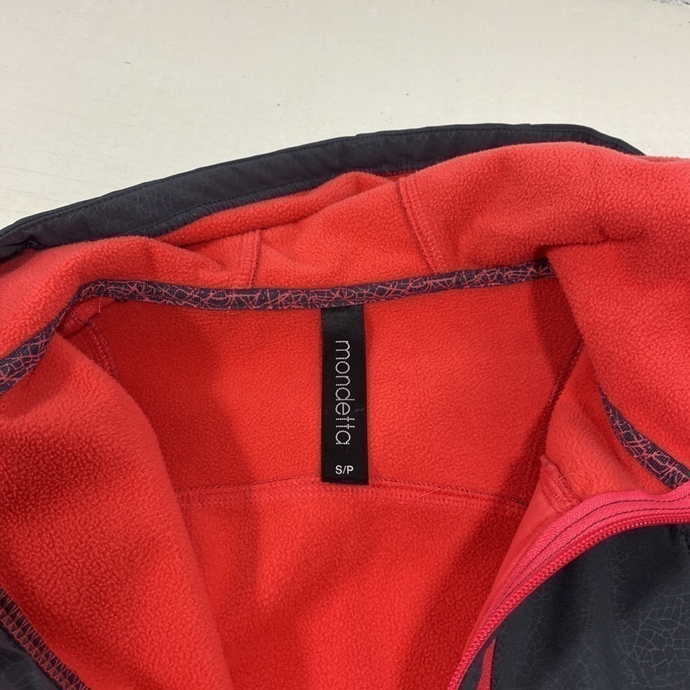 Mondetta light sporty jacket with hood 2 tone grey and pink - Picture 9 of 13